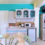 The Olive Garden Apartment *
